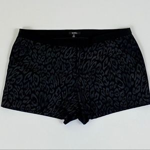 XOXO Women’s Black and Silver Patterned Shorts